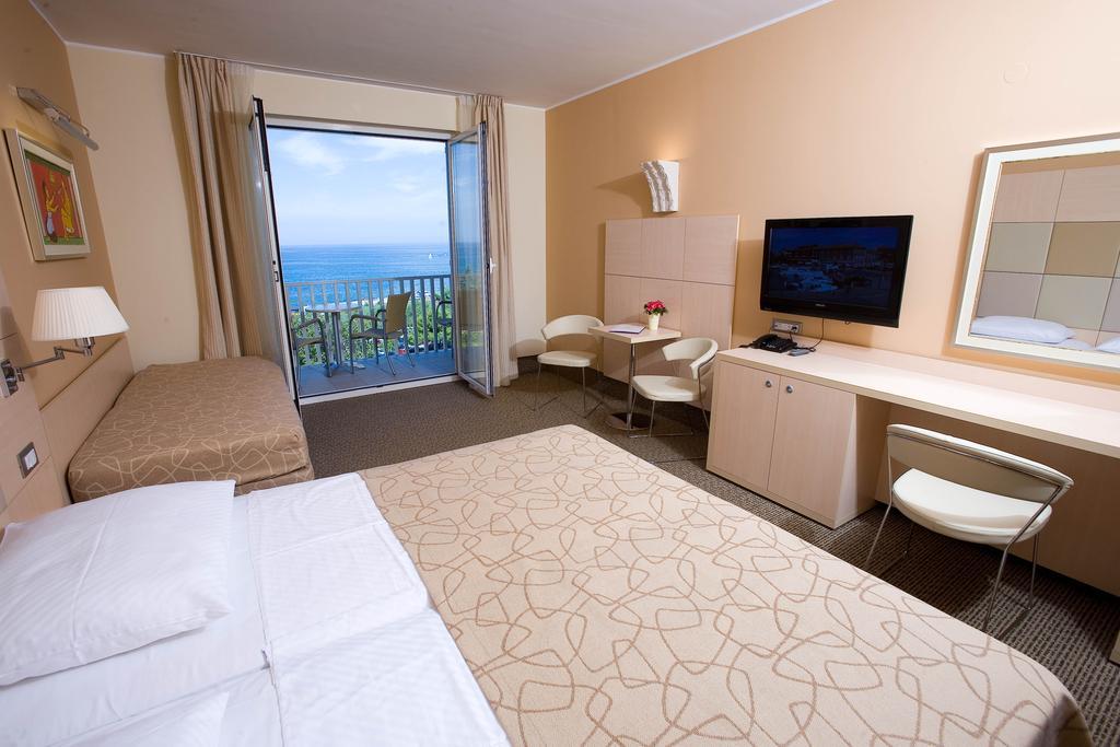 Hotel Mirta - San Simon Resort Izola Ruang foto