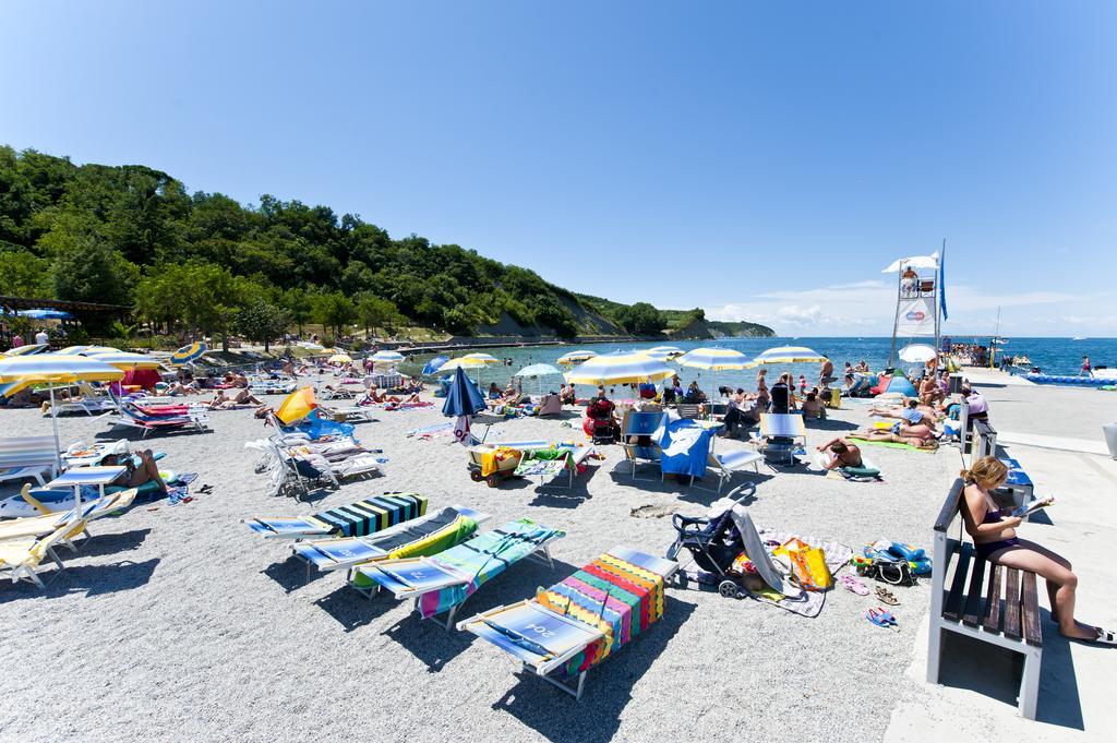 Hotel Mirta - San Simon Resort Izola Bagian luar foto